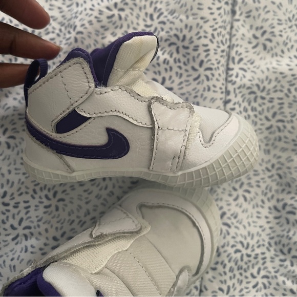 Air Jordan 1 size 3 crib booties - Picture 3 of 6